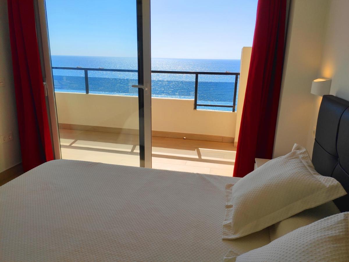 BEACHFRONT -- NEW LUXURY Apartment -- 1ª Linea Playa -- CENTRO de Fuengirola -- Private PARKING -- Panoramic Sea Views Exterior foto